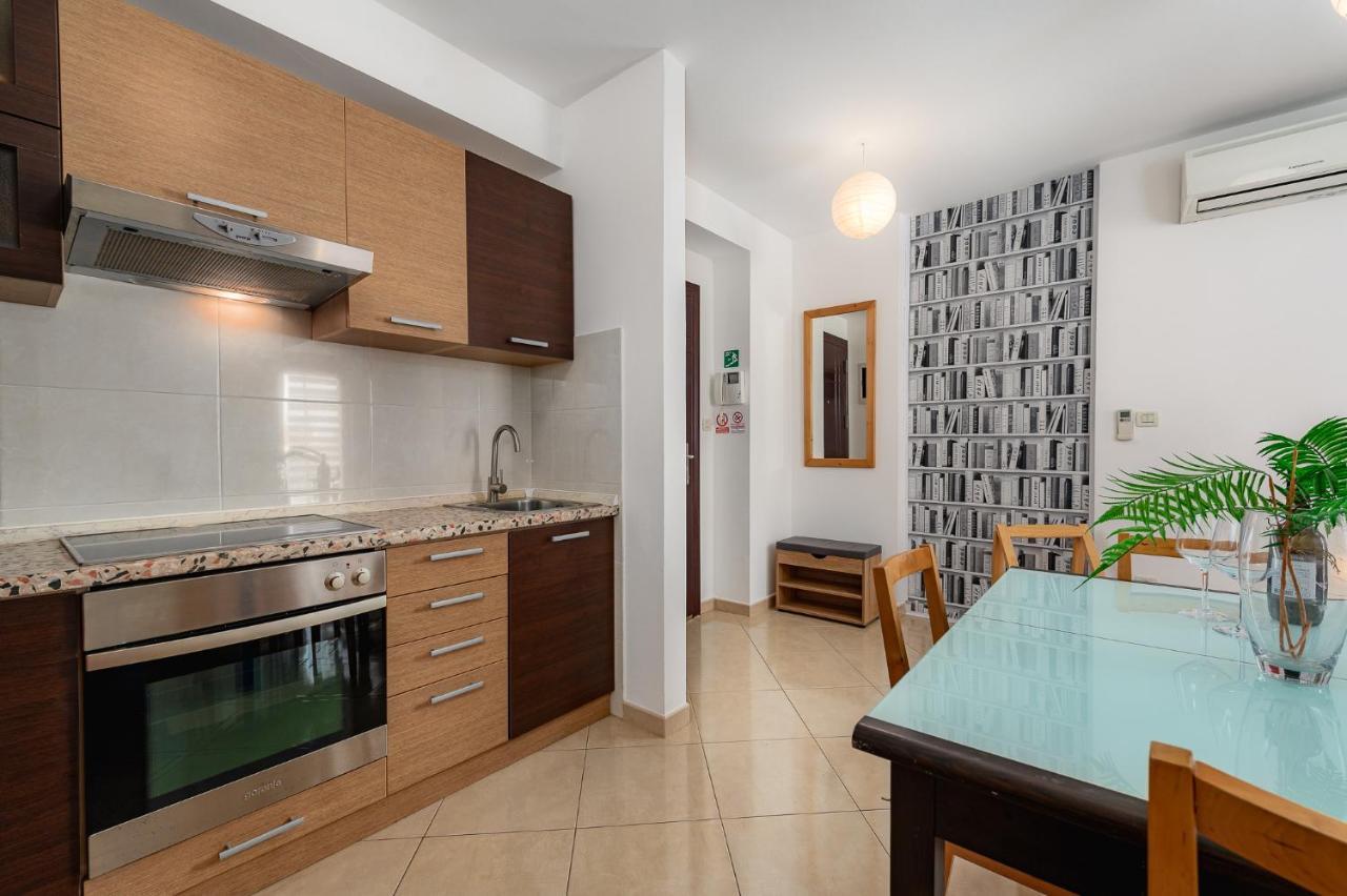 Ares 14 - Center Umag